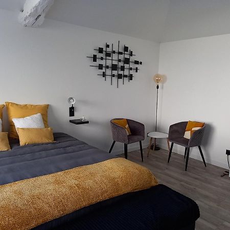 L'Atelier D'Andre Bed & Breakfast Monbahus Exterior photo