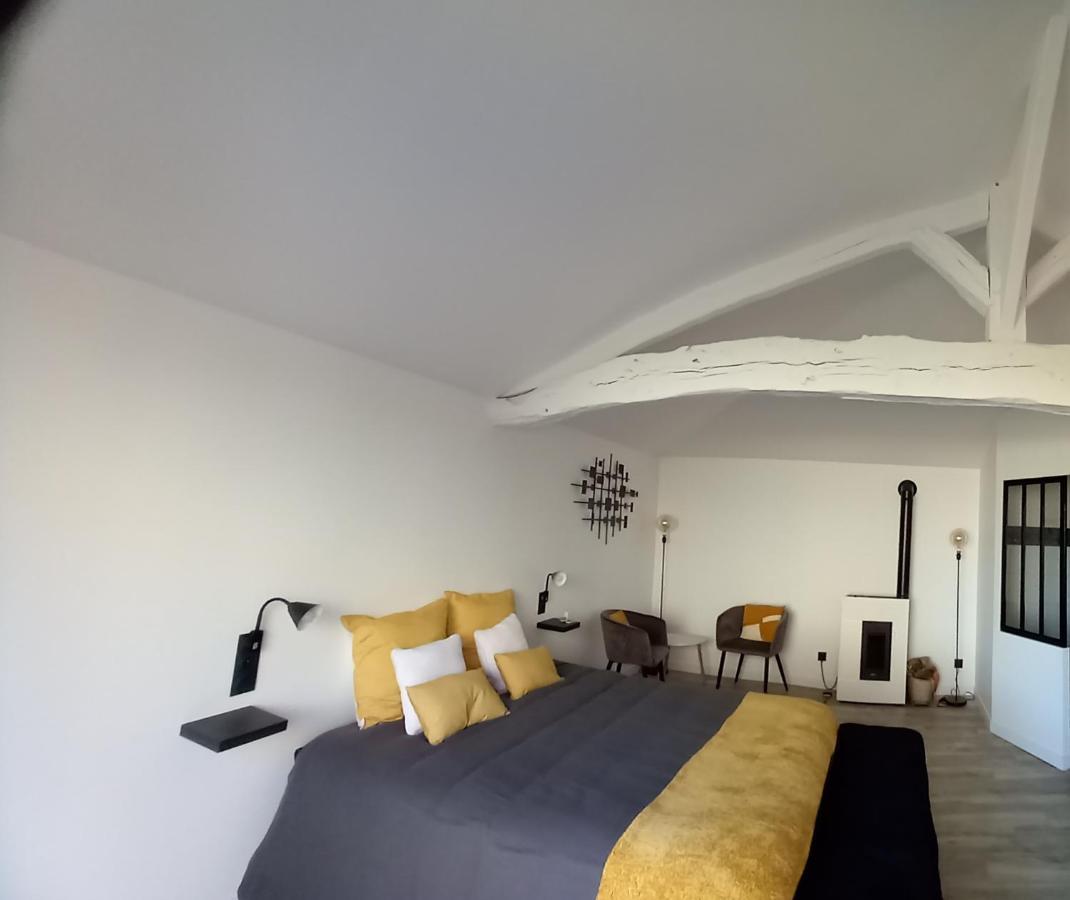 L'Atelier D'Andre Bed & Breakfast Monbahus Exterior photo